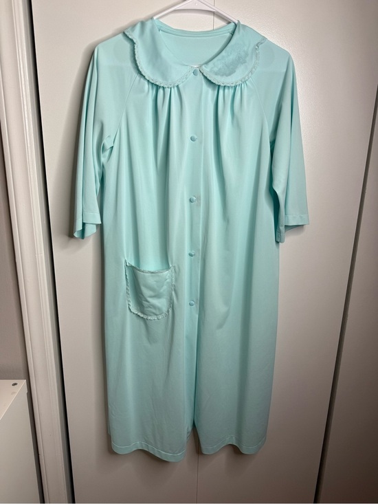 Shadowline Other - Vintage Shadowline Women's Medium Nylon Nightgown Button Front Pockets Blue Lace